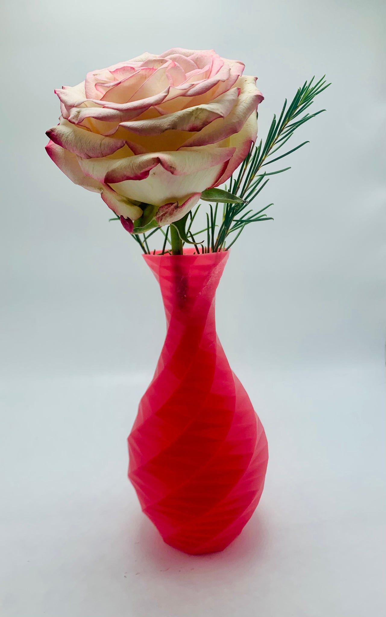3D Printed Low Poly Rose Vase